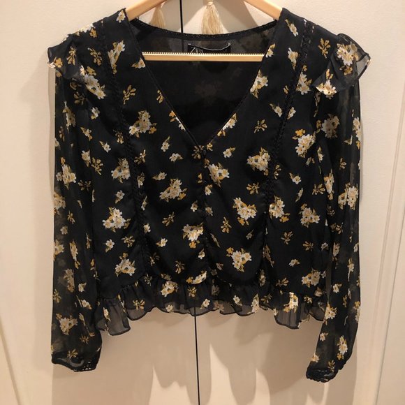Zara Floral Blouse with Shoulder Detail - Picture 1 of 6